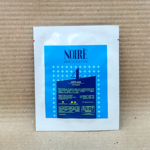 Confezione di 3 maschere viso in tessuto con effetto rimpolpante e lifting, ideali per ridurre le rughe e idratare la pelle in profondità.